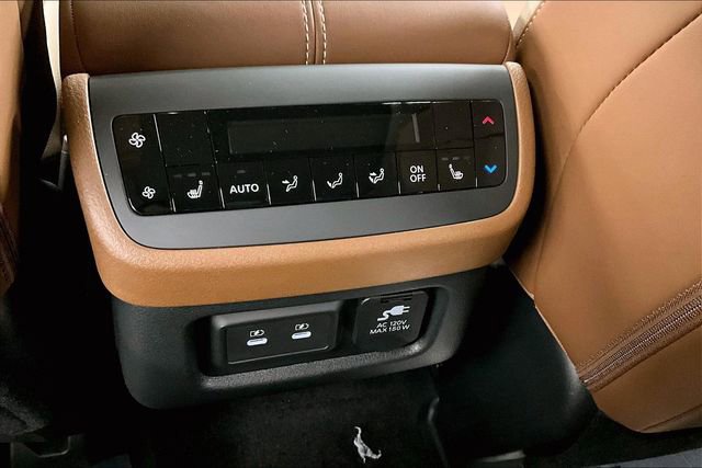 New 2026 Nissan Pathfinder Platinum AWD/4WD image 23