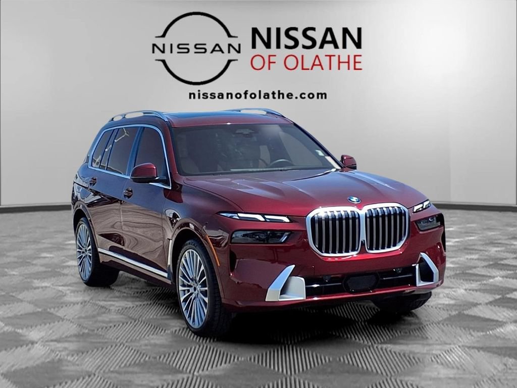 Used 2024 BMW X7 xDrive40i AWD/4WD image 33
