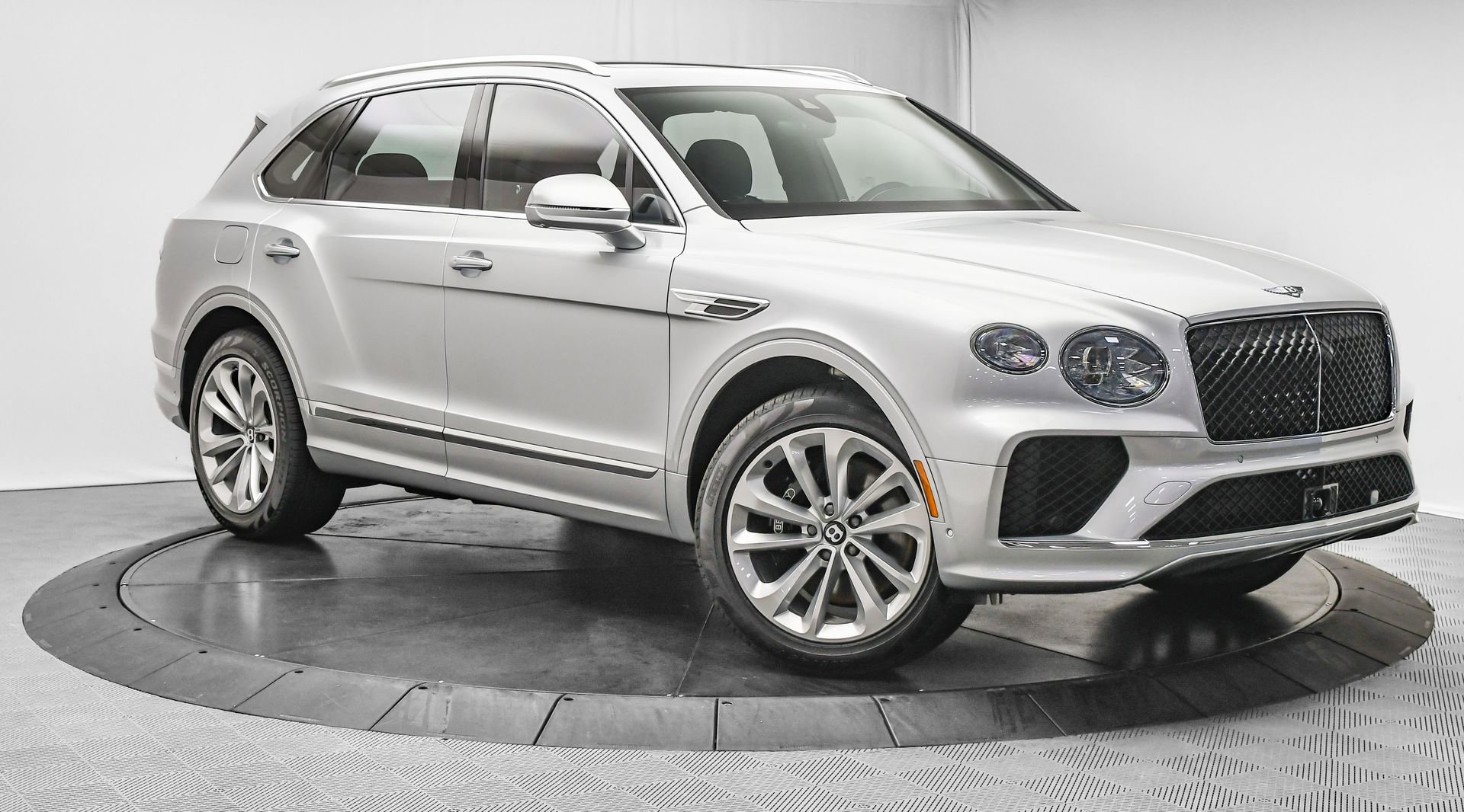 New 2025 Bentley Bentayga image 1