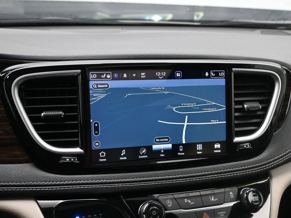 Used 2023 Chrysler Pacifica Limited FWD image 20