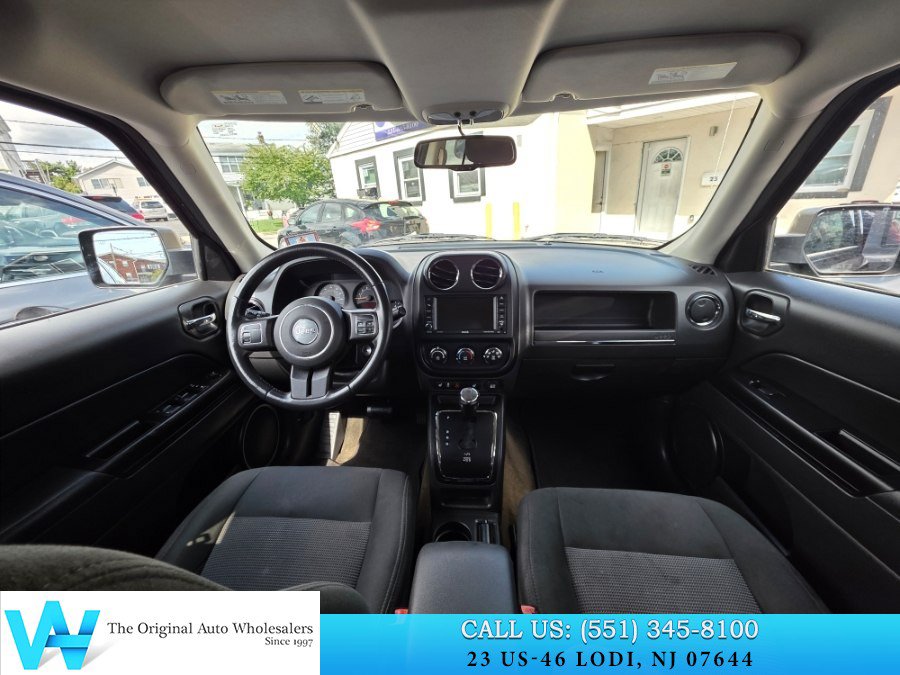 Used 2016 Jeep Patriot Latitude w/ Sun/Sound Group AWD/4WD image 10