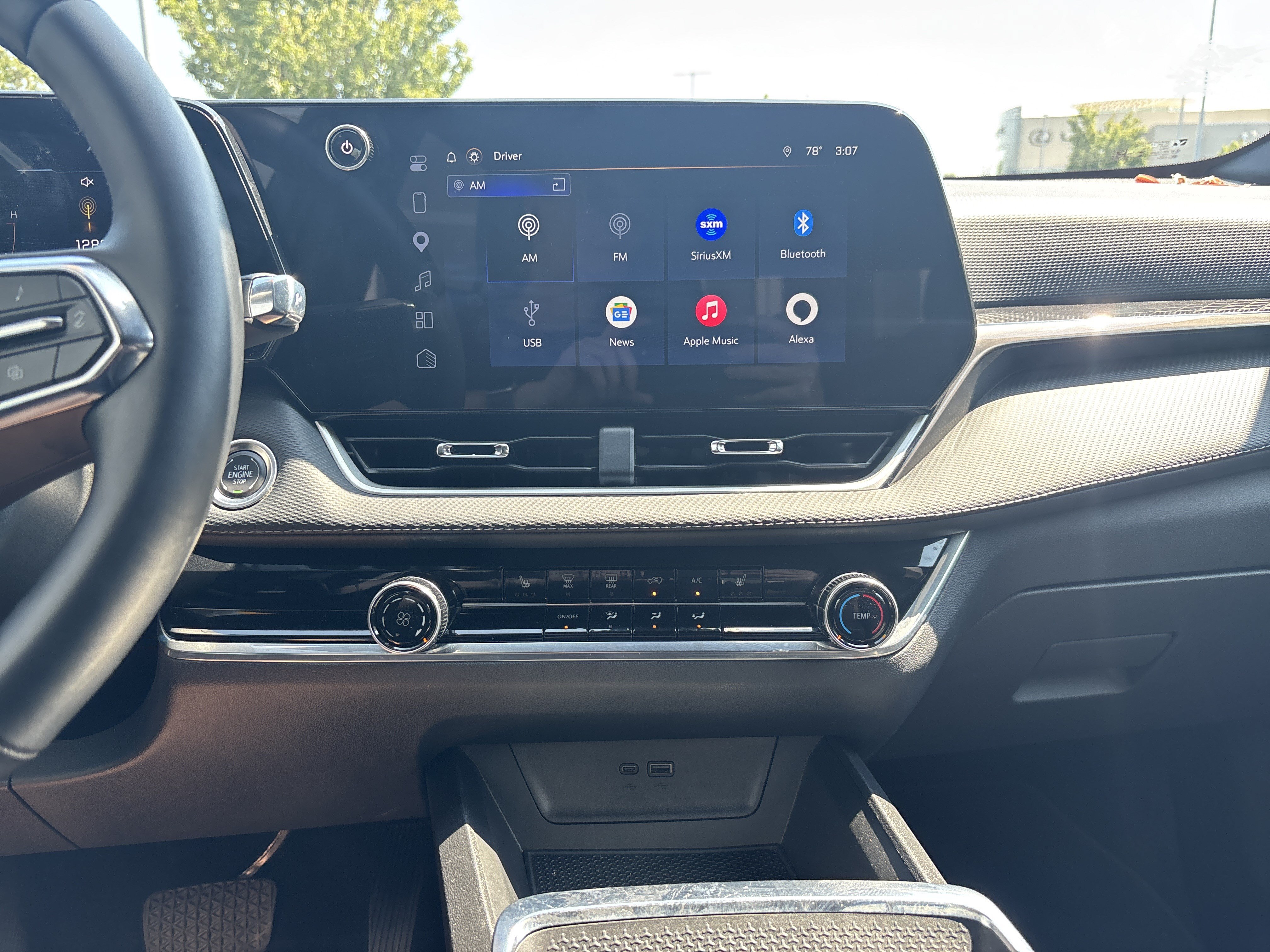 Used 2025 Chevrolet Equinox LT AWD/4WD image 23