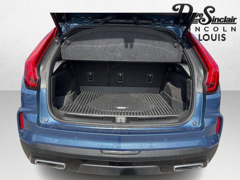 Used 2024 Cadillac XT4 Premium Luxury w/ LPO, Floor Liner Package AWD/4WD image 7