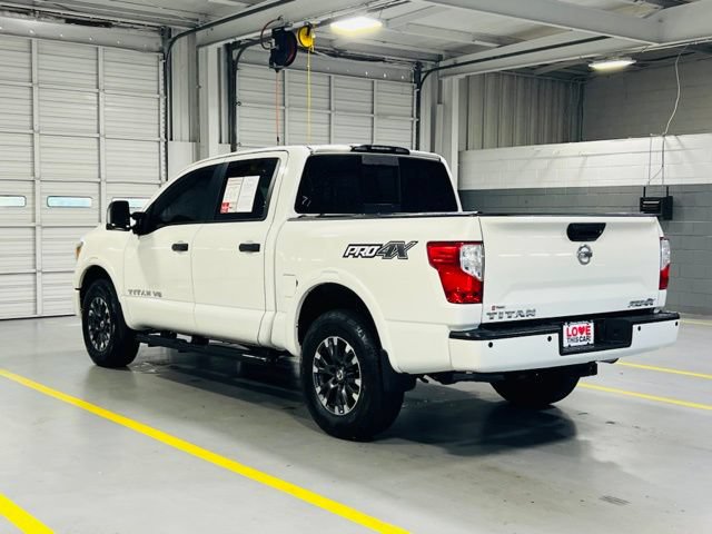 Used 2018 Nissan Titan PRO-4X w/ Pro-4x Convenience Package AWD/4WD image 15