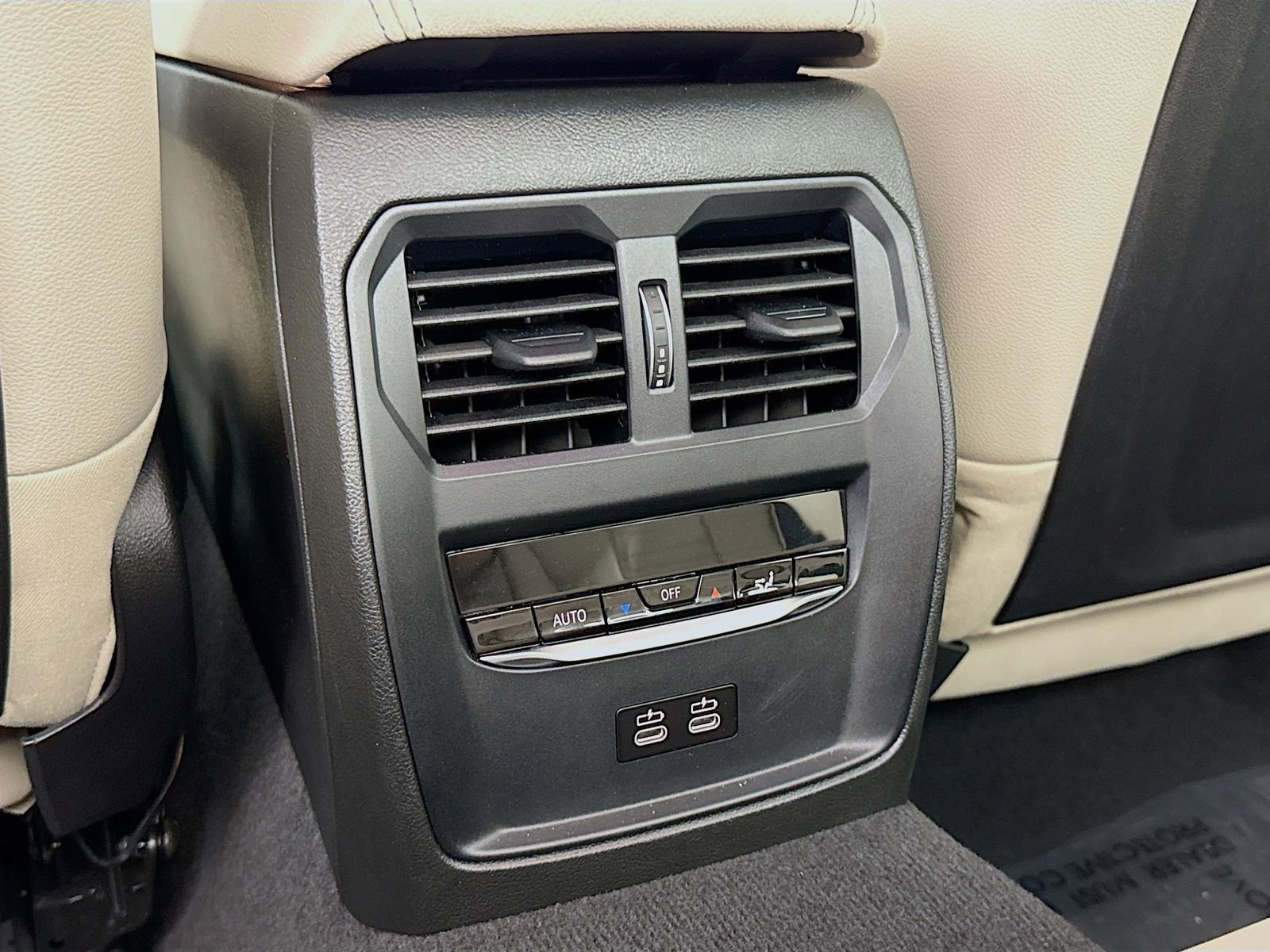 Used 2025 BMW M340i w/ Premium Package image 27