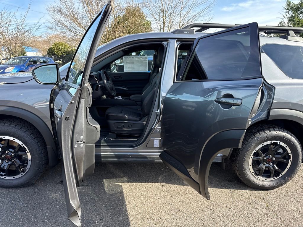 New 2026 Nissan Pathfinder Rock Creek w/ Rock Creek Premium Package image 23
