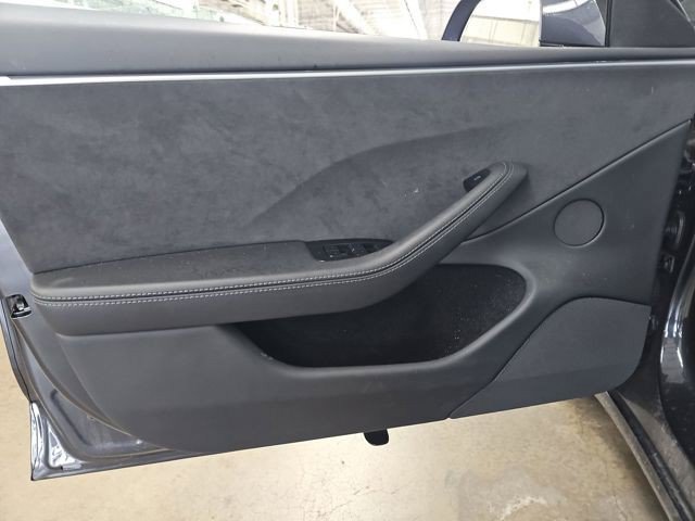 Used 2026 Tesla Model 3 AWD/4WD image 9