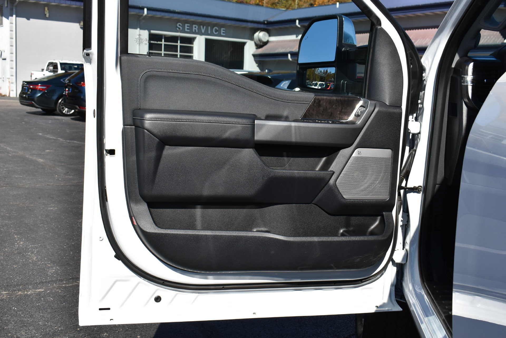 Used 2026 Ford F250 Lariat w/ Lariat Ultimate Package AWD/4WD image 11