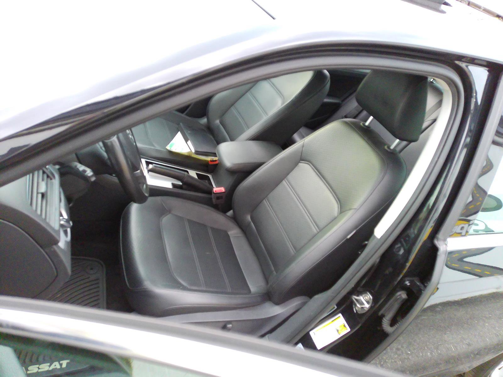 Used 2012 Volkswagen Passat 2.5 SE image 6