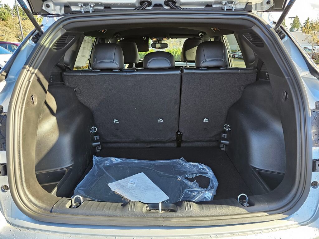 New 2026 Jeep Compass Latitude image 16