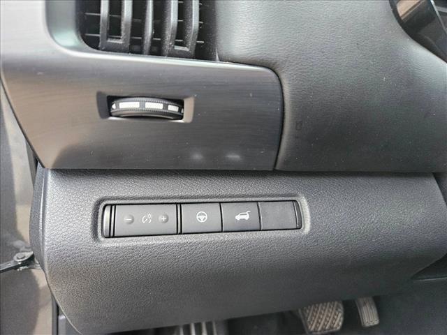 Used 2022 Nissan Pathfinder SL FWD image 26