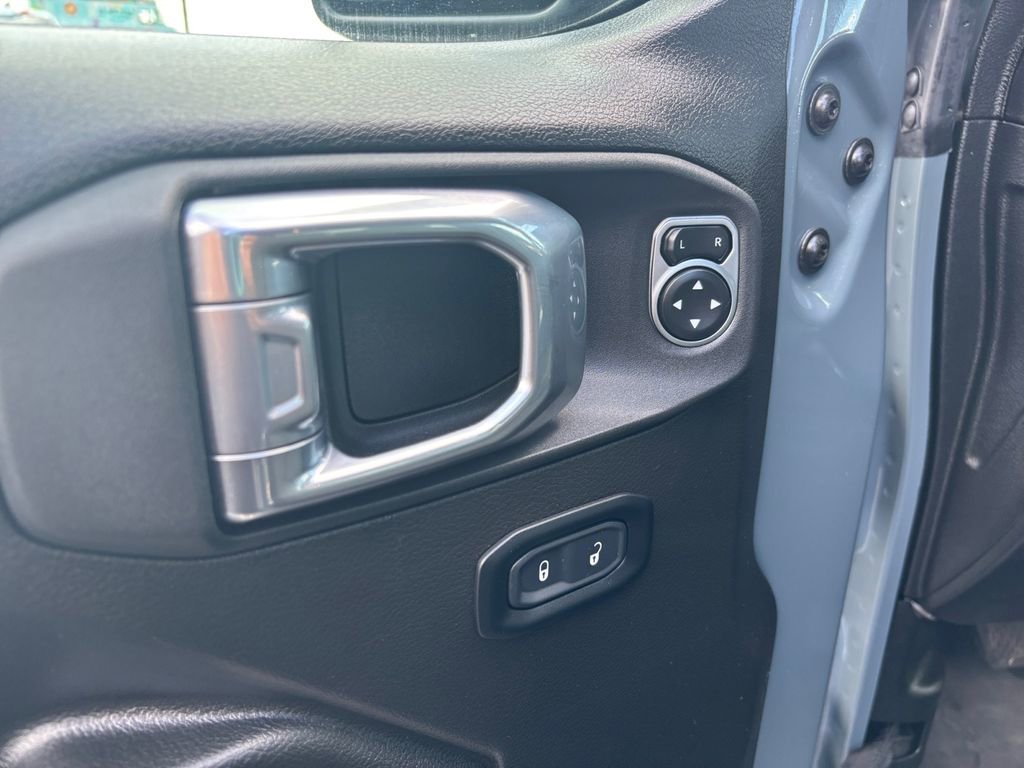 Used 2024 Jeep Wrangler Sport S image 24