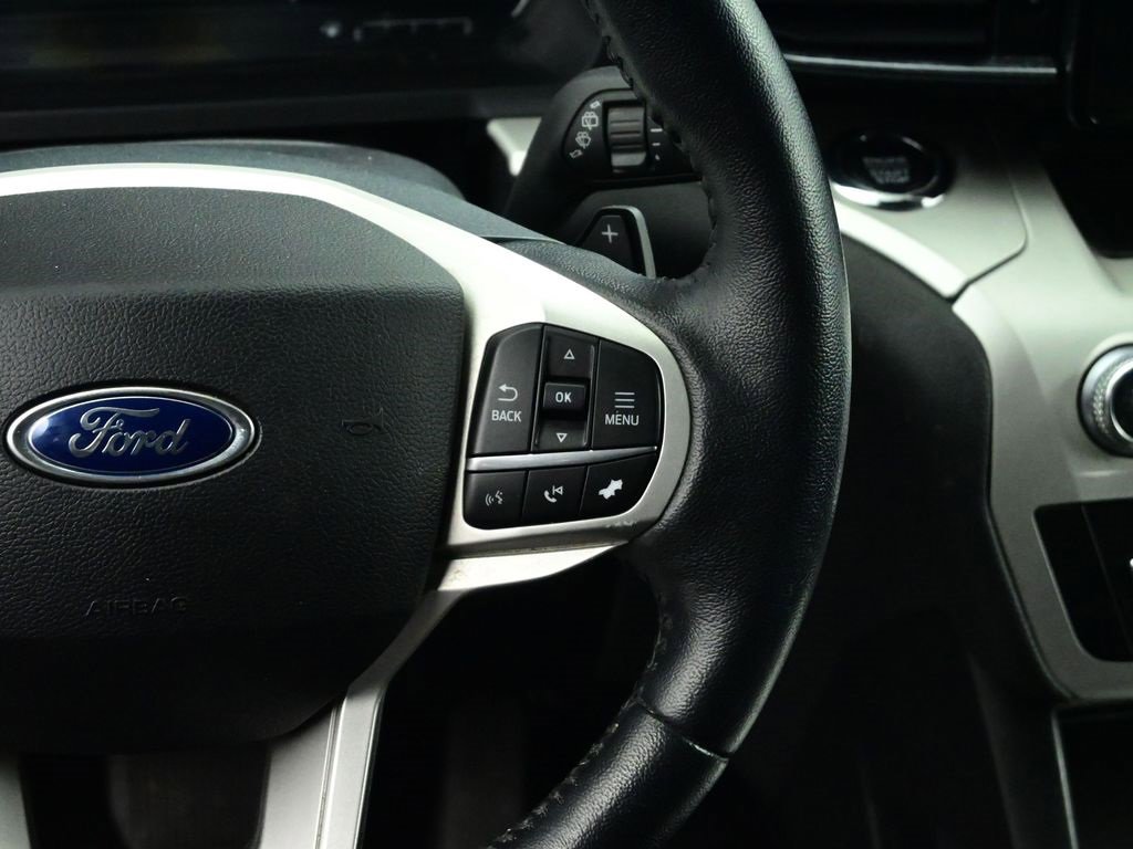 Used 2020 Ford Explorer XLT w/ Equipment Group 202A image 5
