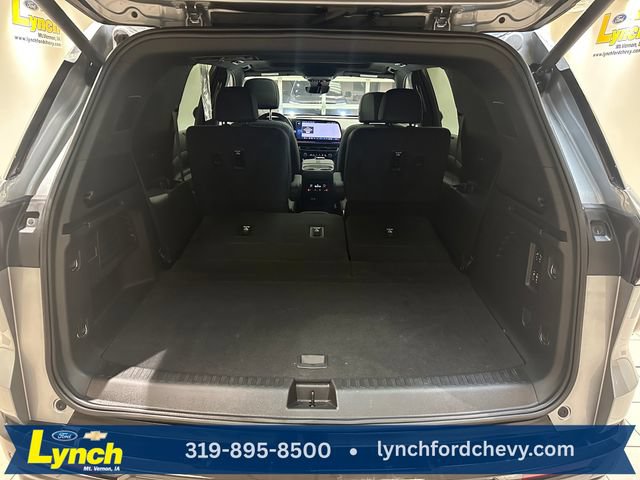 Used 2024 Chevrolet Traverse RS w/ LPO, Floor Liner Package AWD/4WD image 24