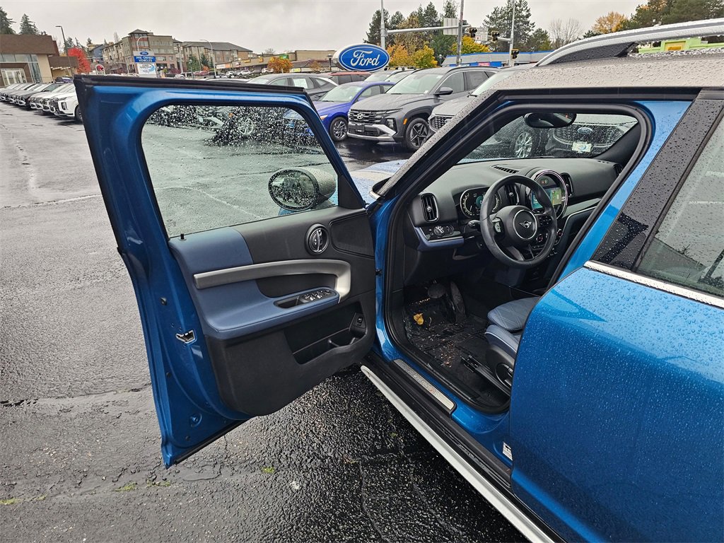 Used 2022 MINI Cooper Countryman S w/ Premium Package image 18