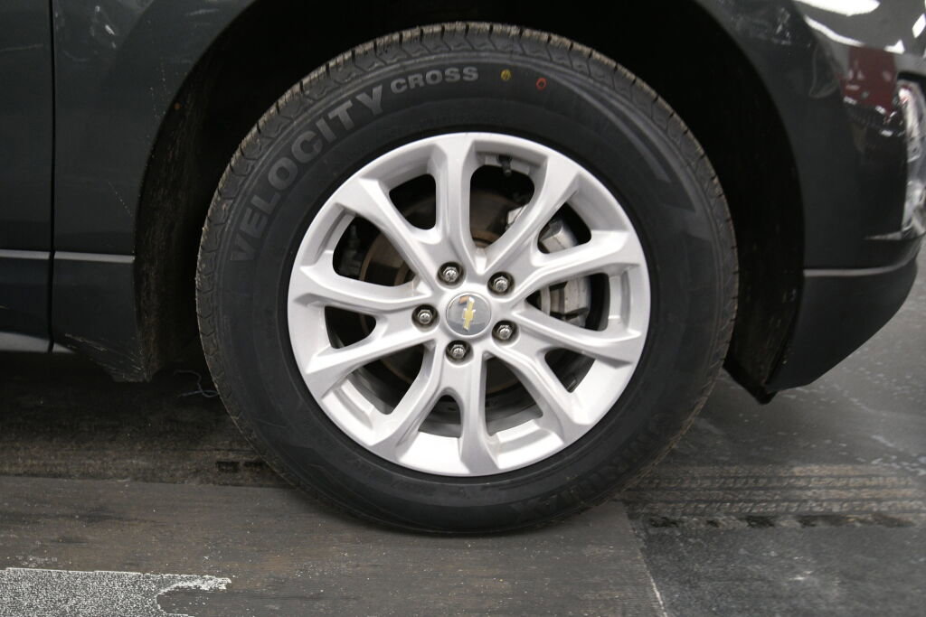 Used 2021 Chevrolet Equinox LT image 30