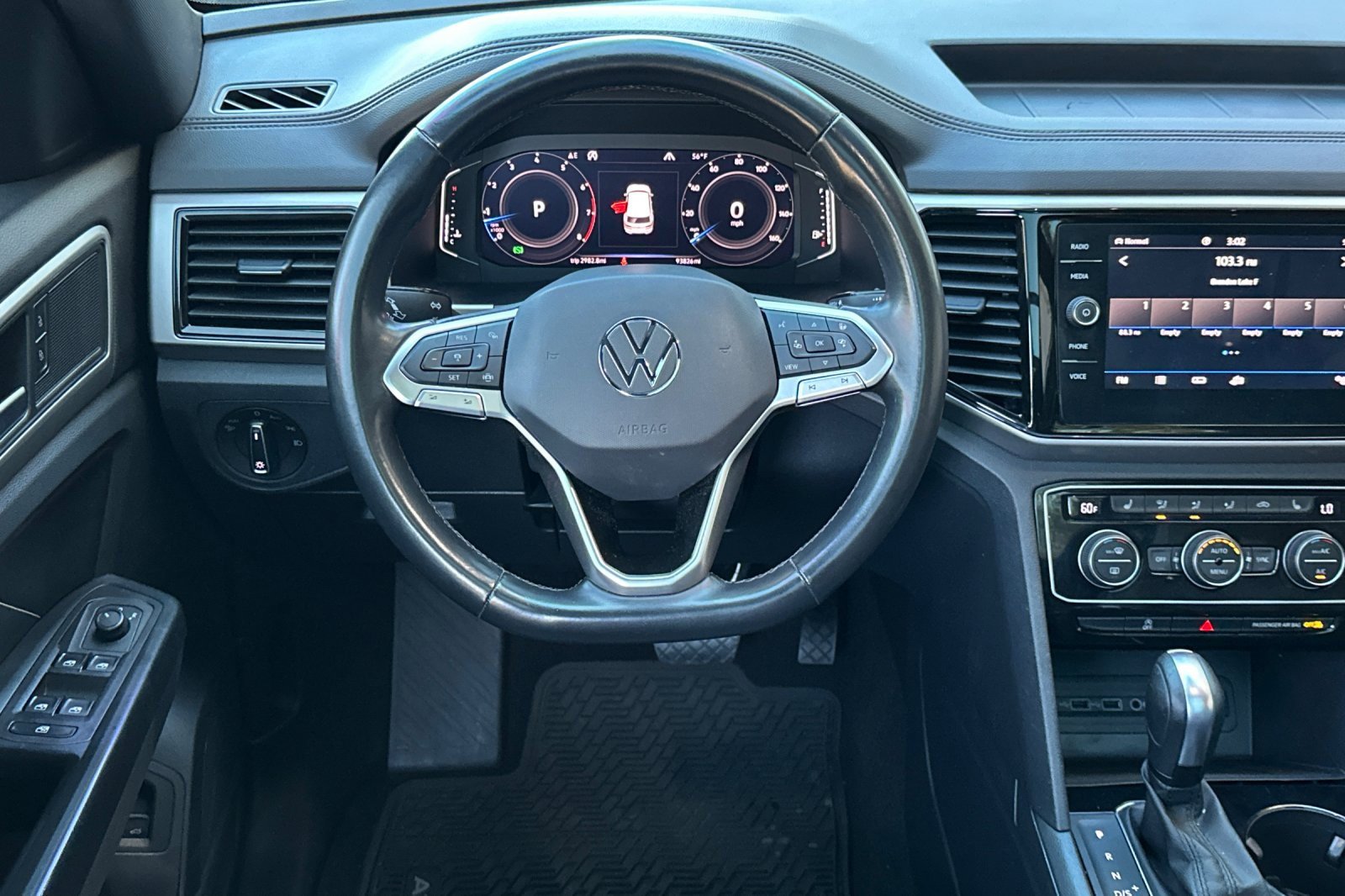 Used 2020 Volkswagen Atlas Cross Sport SEL image 11