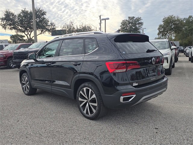 Used 2024 Volkswagen Taos SE image 6