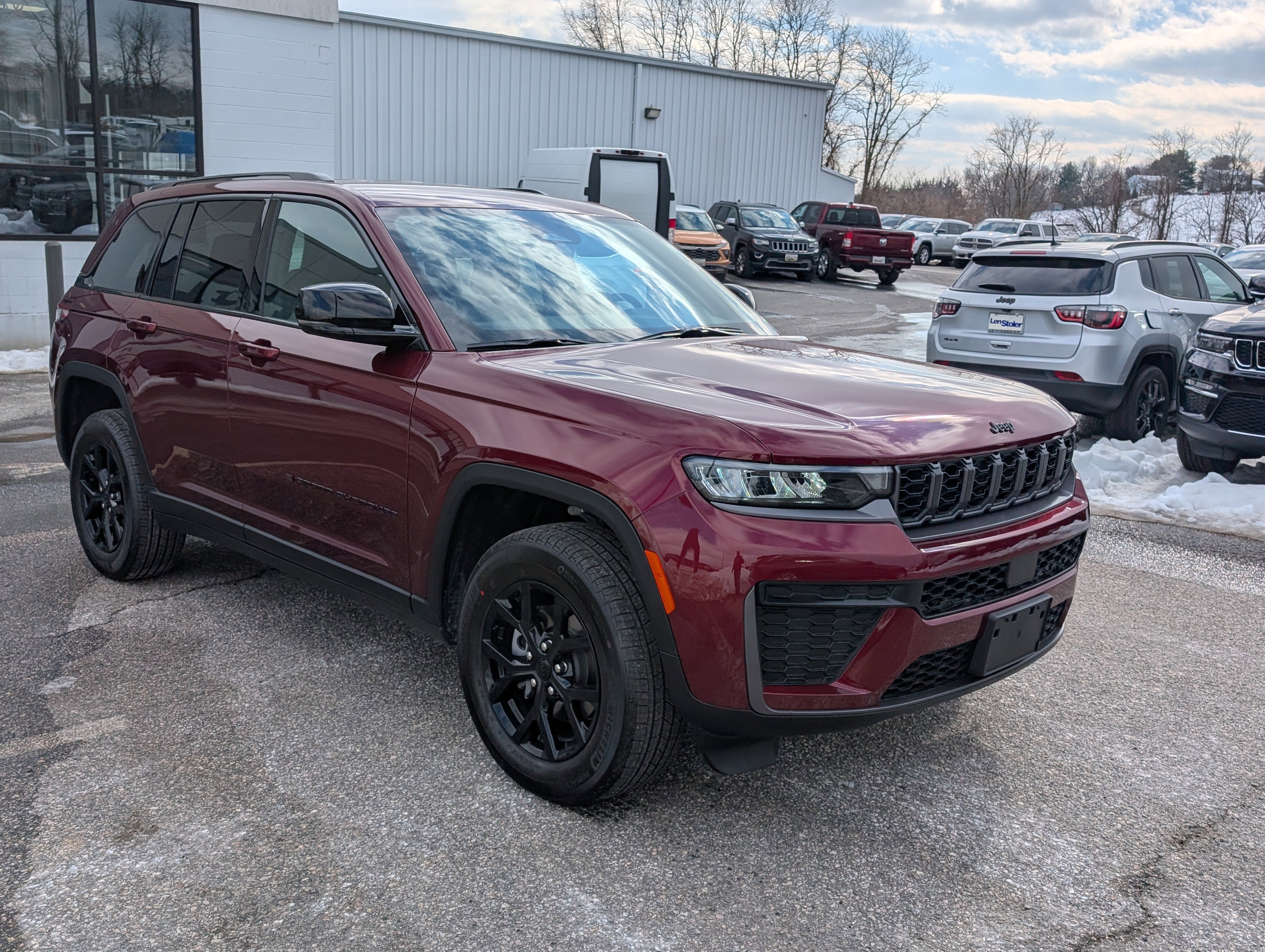 New 2026 Jeep Grand Cherokee Altitude image 4