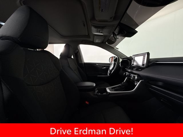 Certified 2021 Toyota RAV4 XLE w/ Convenience Package FWD image 23