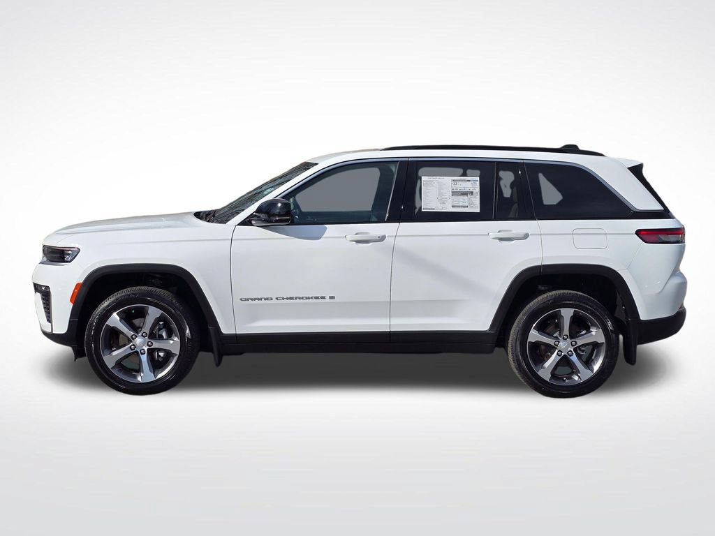 New 2026 Jeep Grand Cherokee Limited w/ Trailer Tow Package AWD/4WD image 15