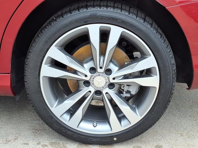 Used 2016 Mercedes-Benz C 300 4MATIC Sedan w/ Surround View Package image 3