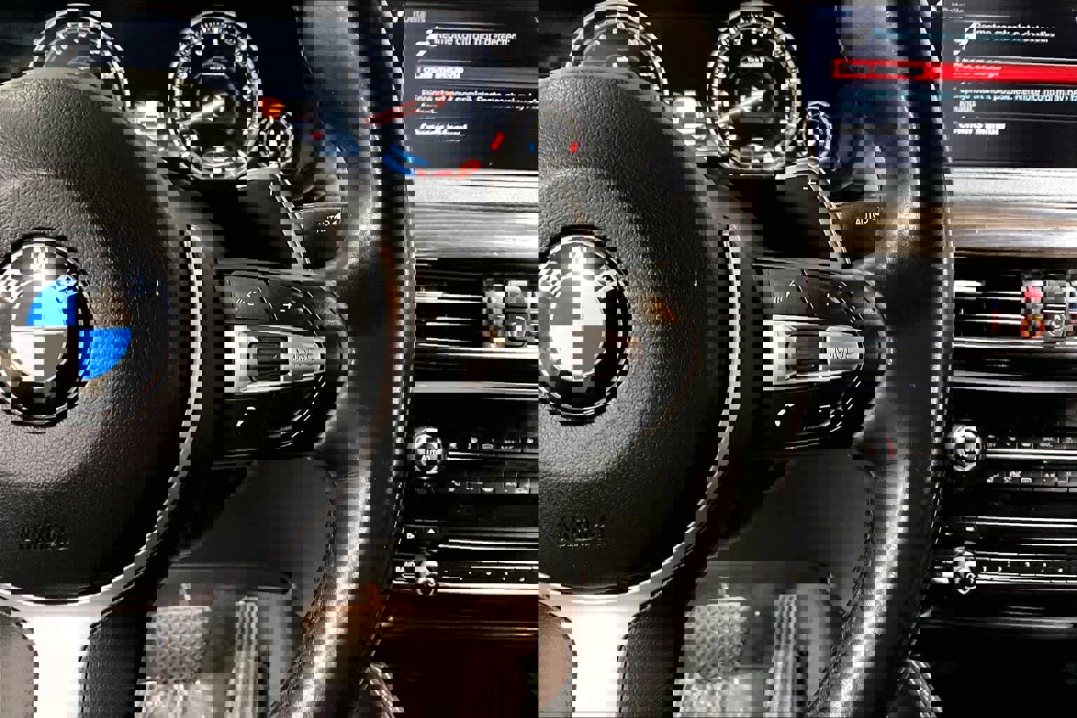 Used 2019 BMW X6 xDrive35i w/ M Sport Package image 25