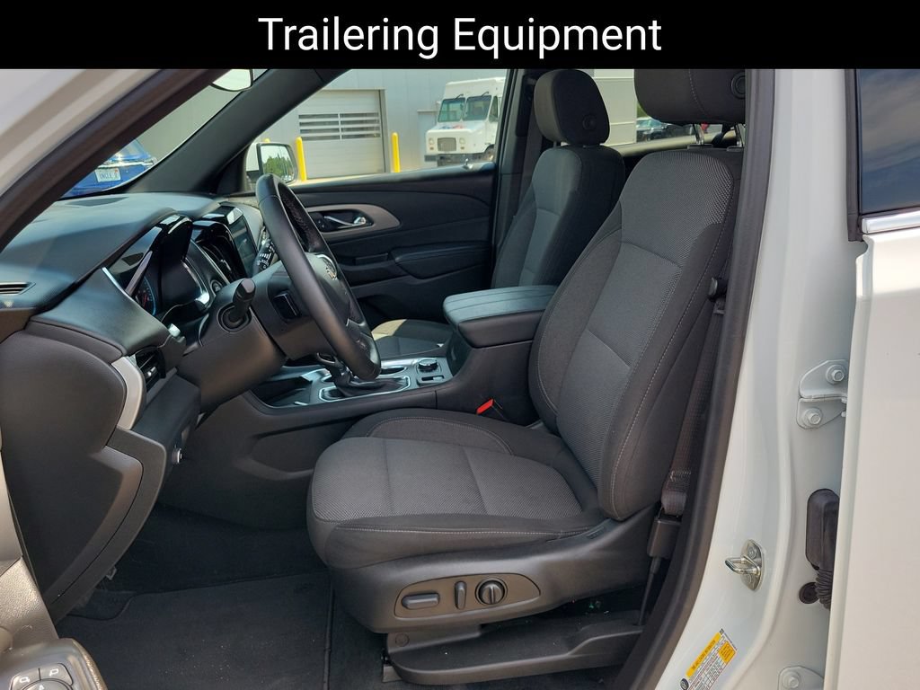 Used 2023 Chevrolet Traverse LT FWD image 7