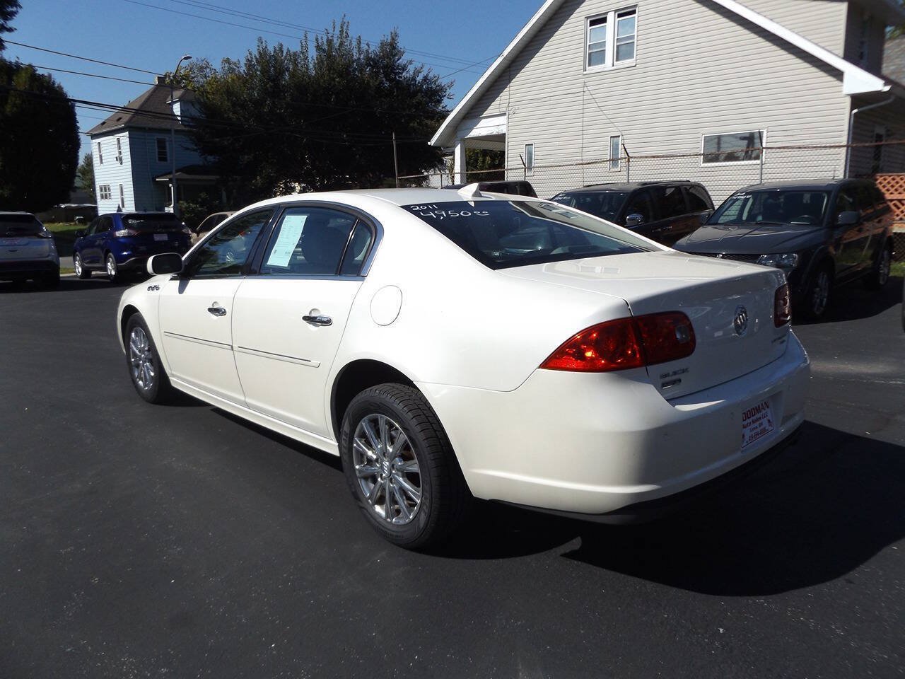 Used 2011 Buick Lucerne CXL FWD image 10