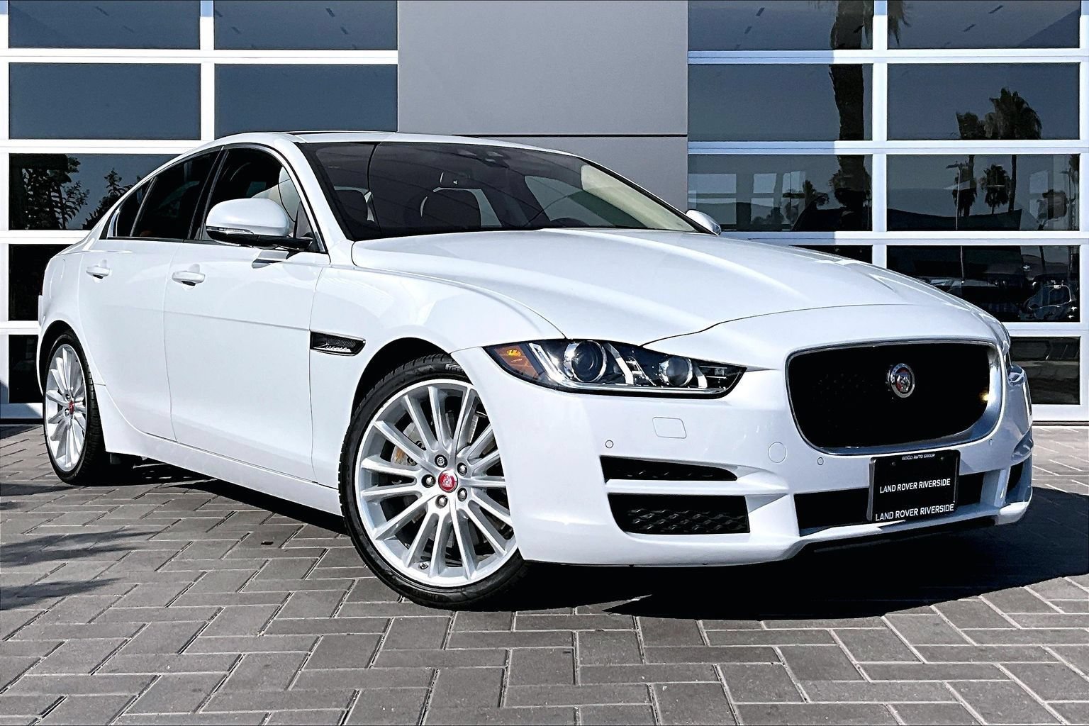 Used 2018 Jaguar XE Portfolio RWD image 3