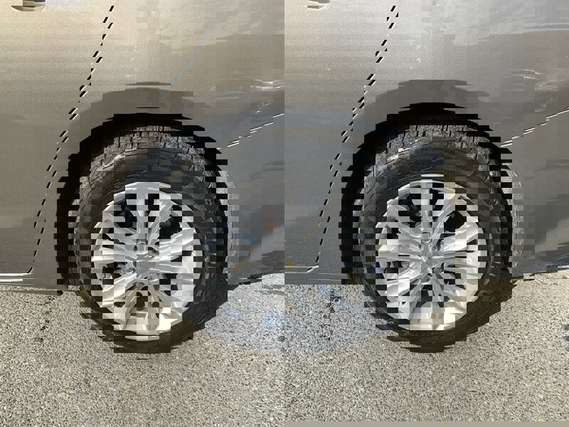 Used 2020 Chevrolet Malibu LT image 11