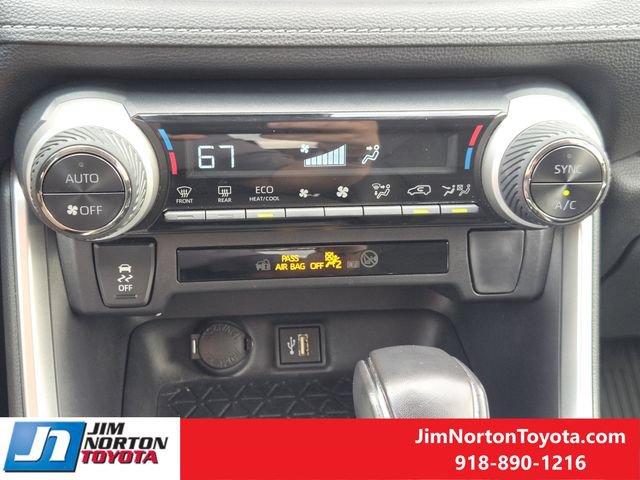 Used 2025 Toyota RAV4 XLE Premium AWD/4WD image 21