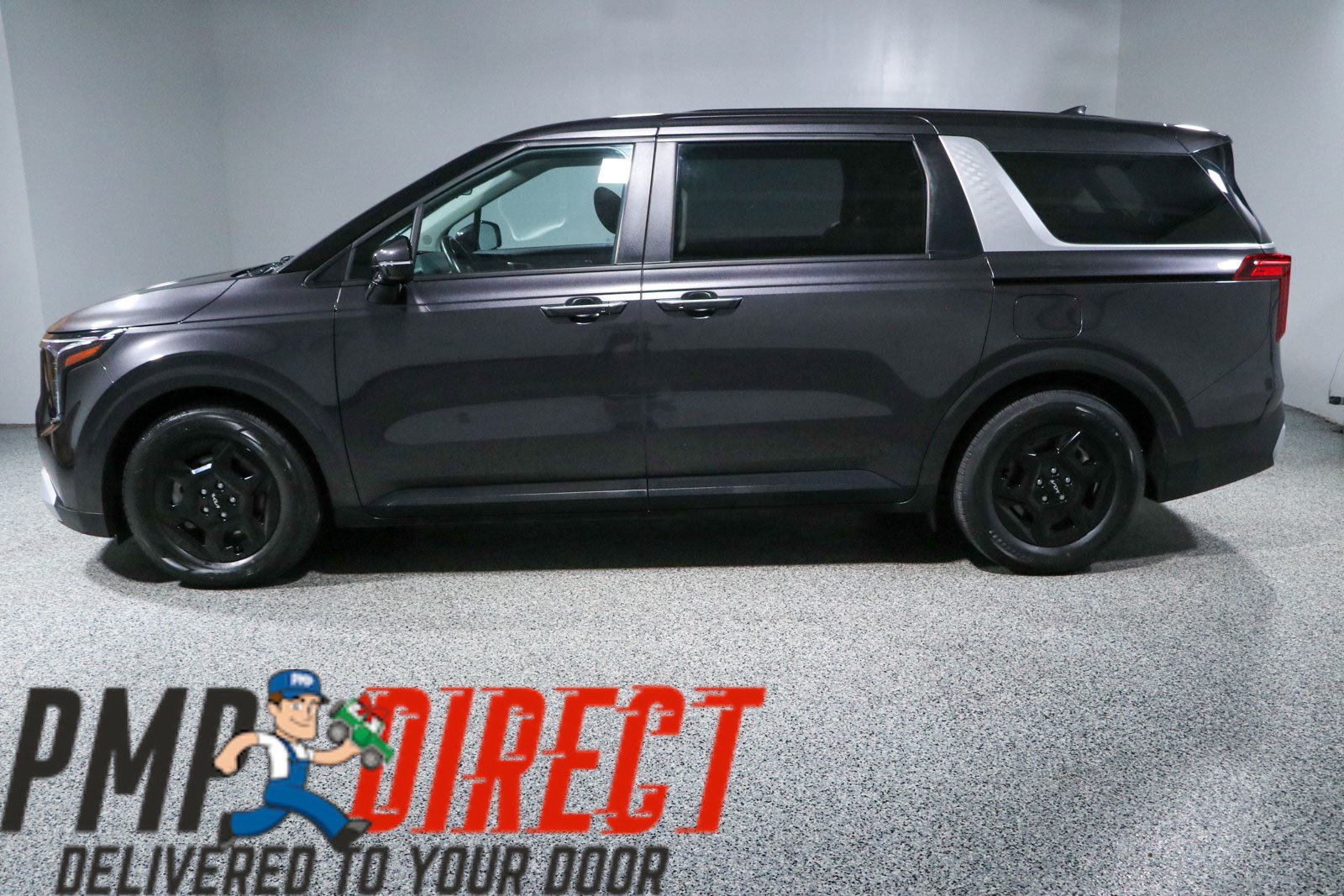 Used 2025 Kia Carnival FWD image 10