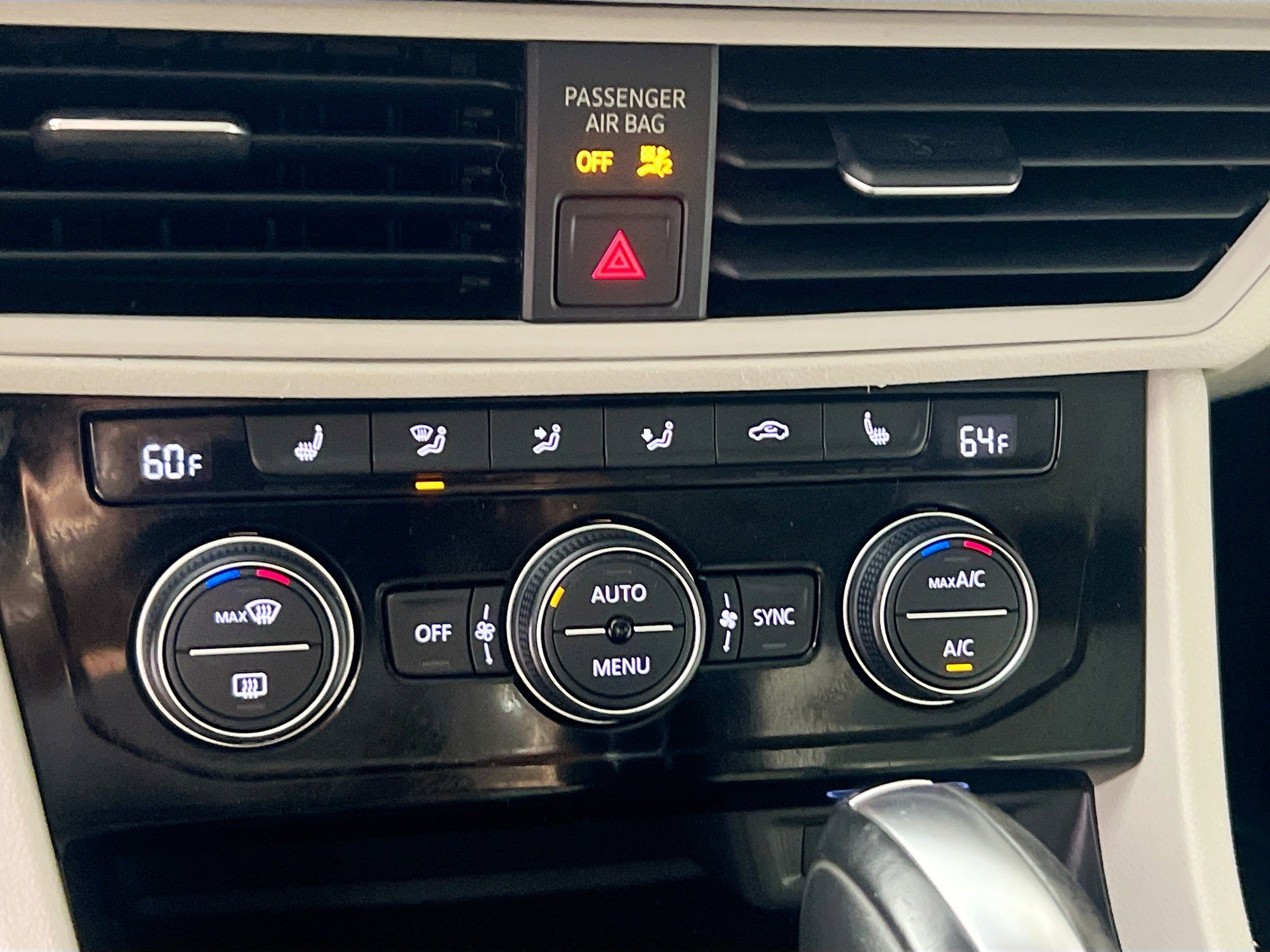 Used 2020 Volkswagen Jetta SE image 27