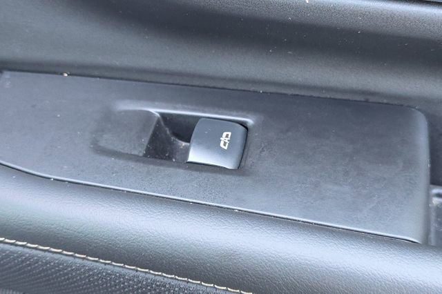 Used 2024 GMC Yukon SLT image 22