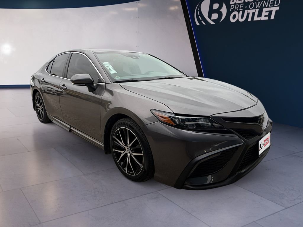 Used 2024 Toyota Camry SE FWD image 7