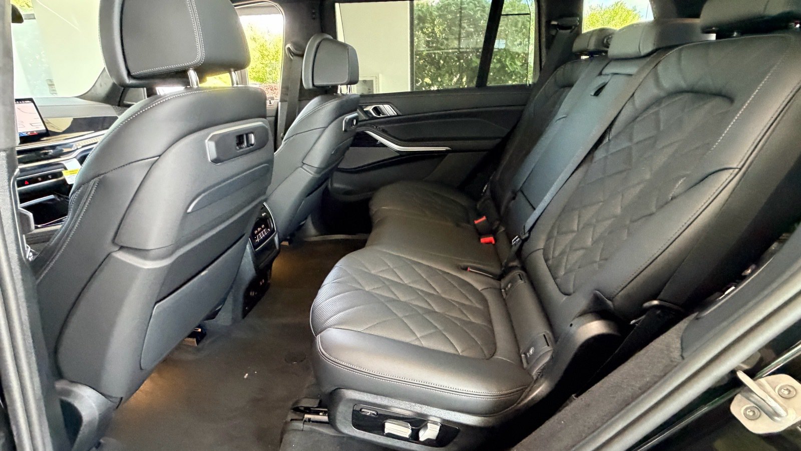 New 2026 BMW X7 xDrive40i w/ M Sport Package AWD/4WD image 20