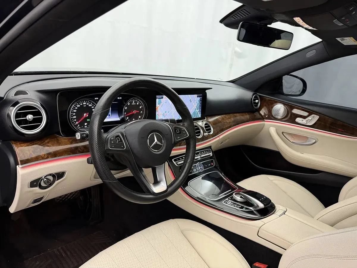 Used 2017 Mercedes-Benz E 300 4MATIC image 9
