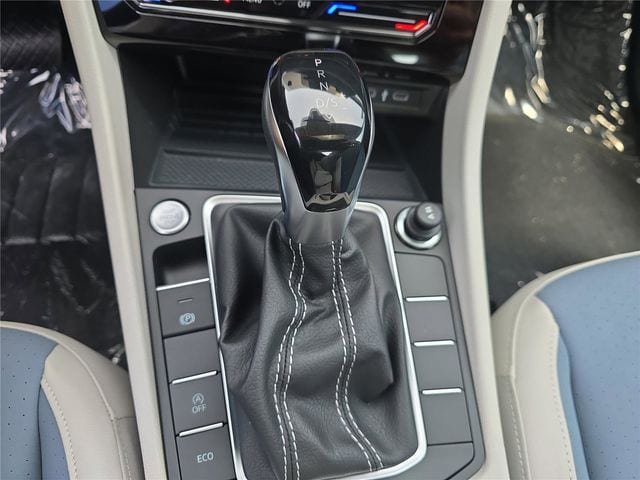 New 2026 Volkswagen Jetta SE FWD image 18