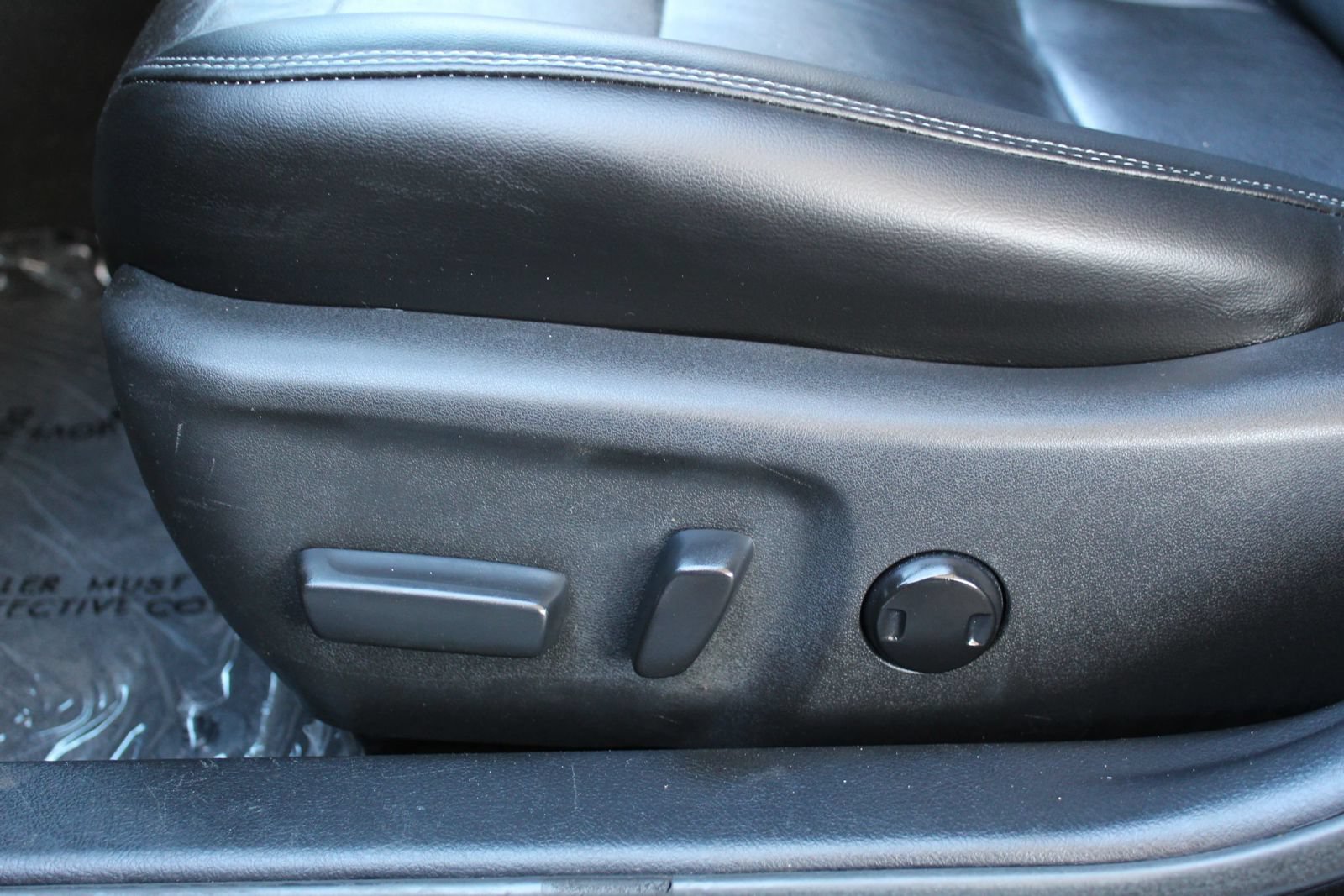 Used 2015 Toyota Camry XLE w/ Moonroof Package FWD image 31