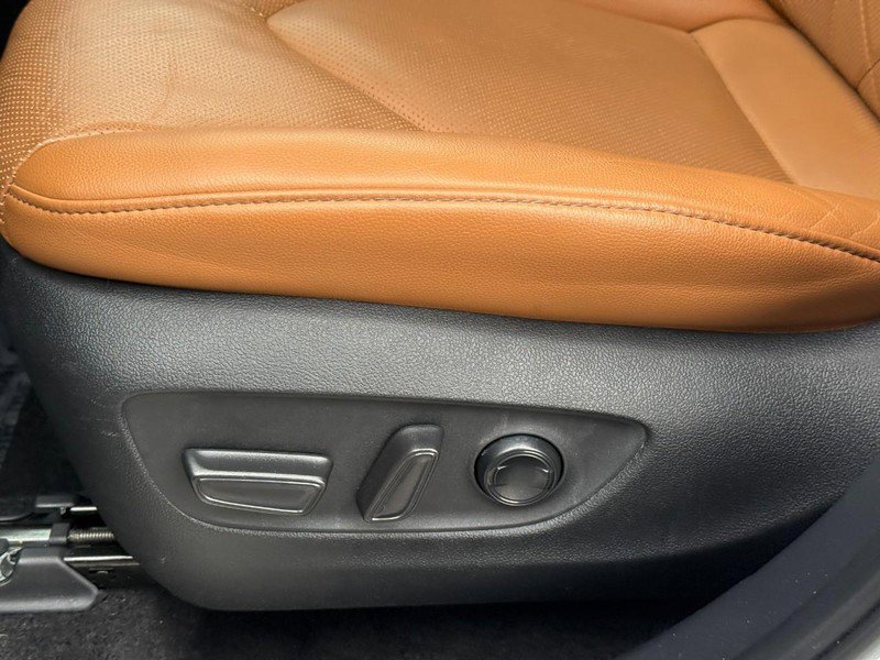 Used 2024 Toyota Highlander Platinum image 24