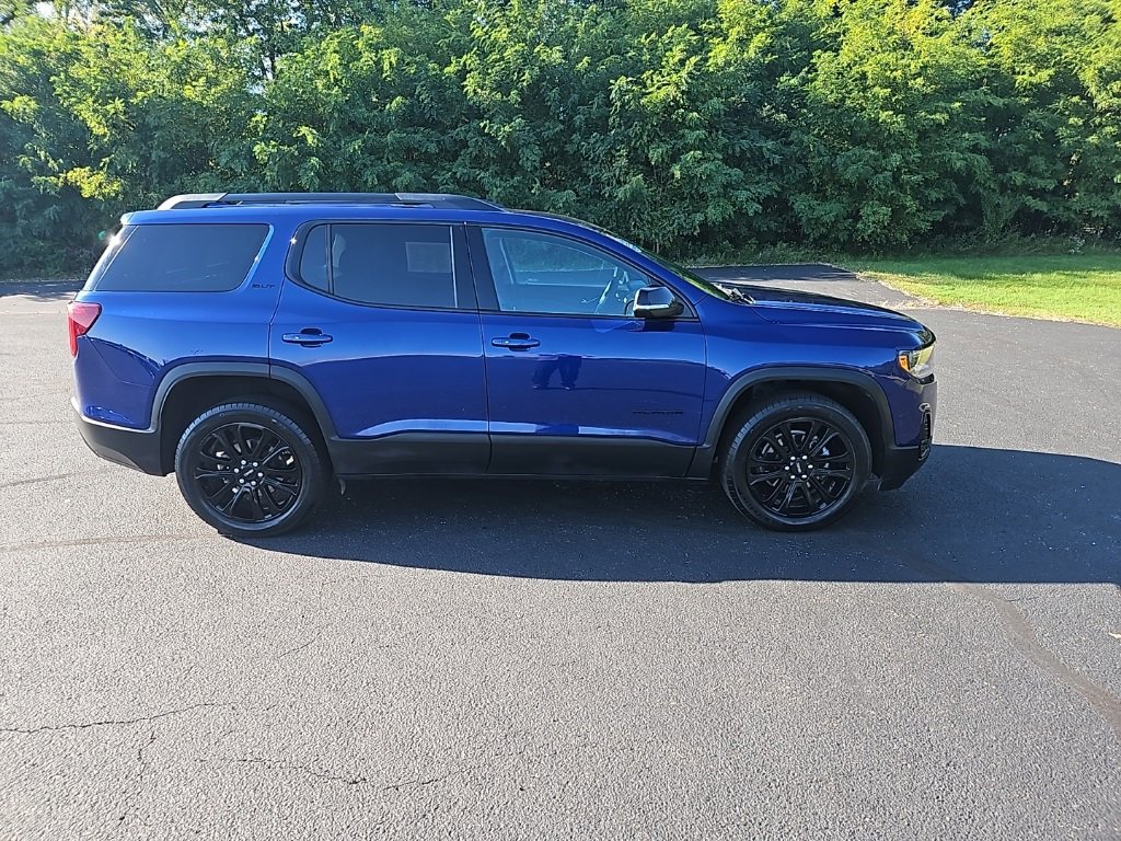 Used 2023 GMC Acadia SLT w/ Elevation Edition image 8