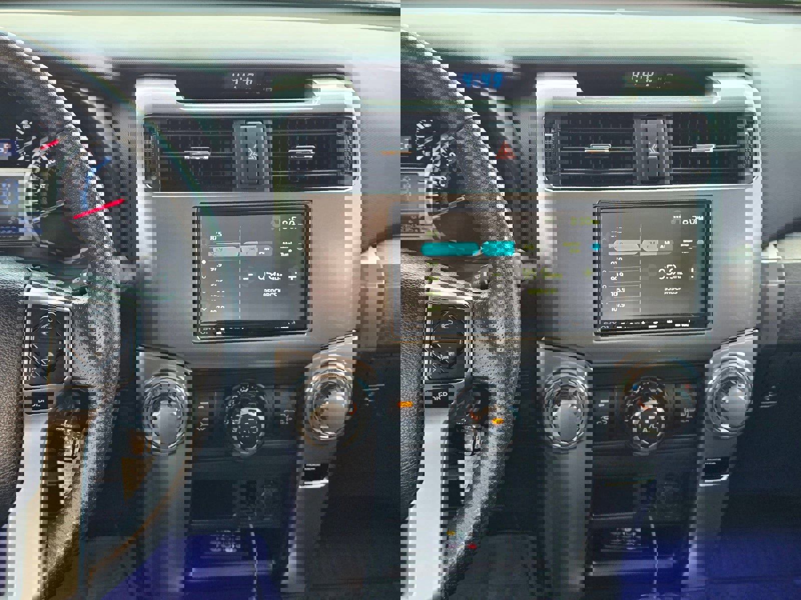 Used 2015 Toyota 4Runner SR5 image 18