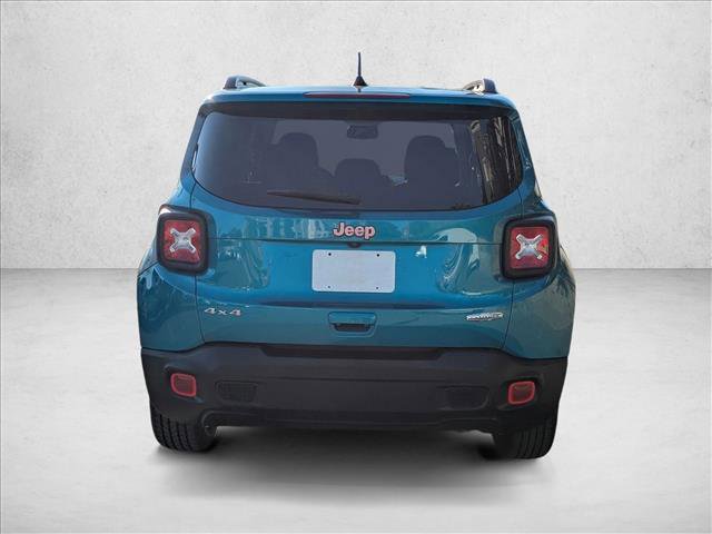 Used 2022 Jeep Renegade Latitude w/ Convenience Group AWD/4WD image 7