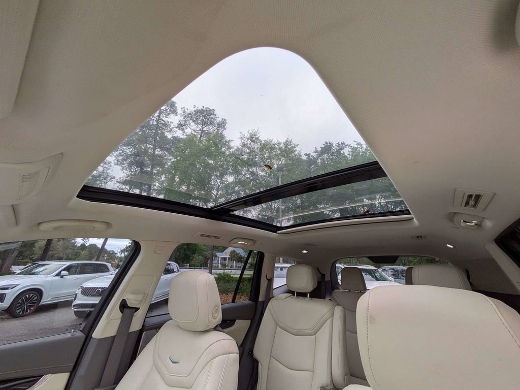 Used 2020 Cadillac XT6 Premium Luxury image 25