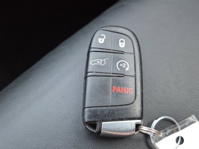 Used 2019 Jeep Grand Cherokee Limited image 26