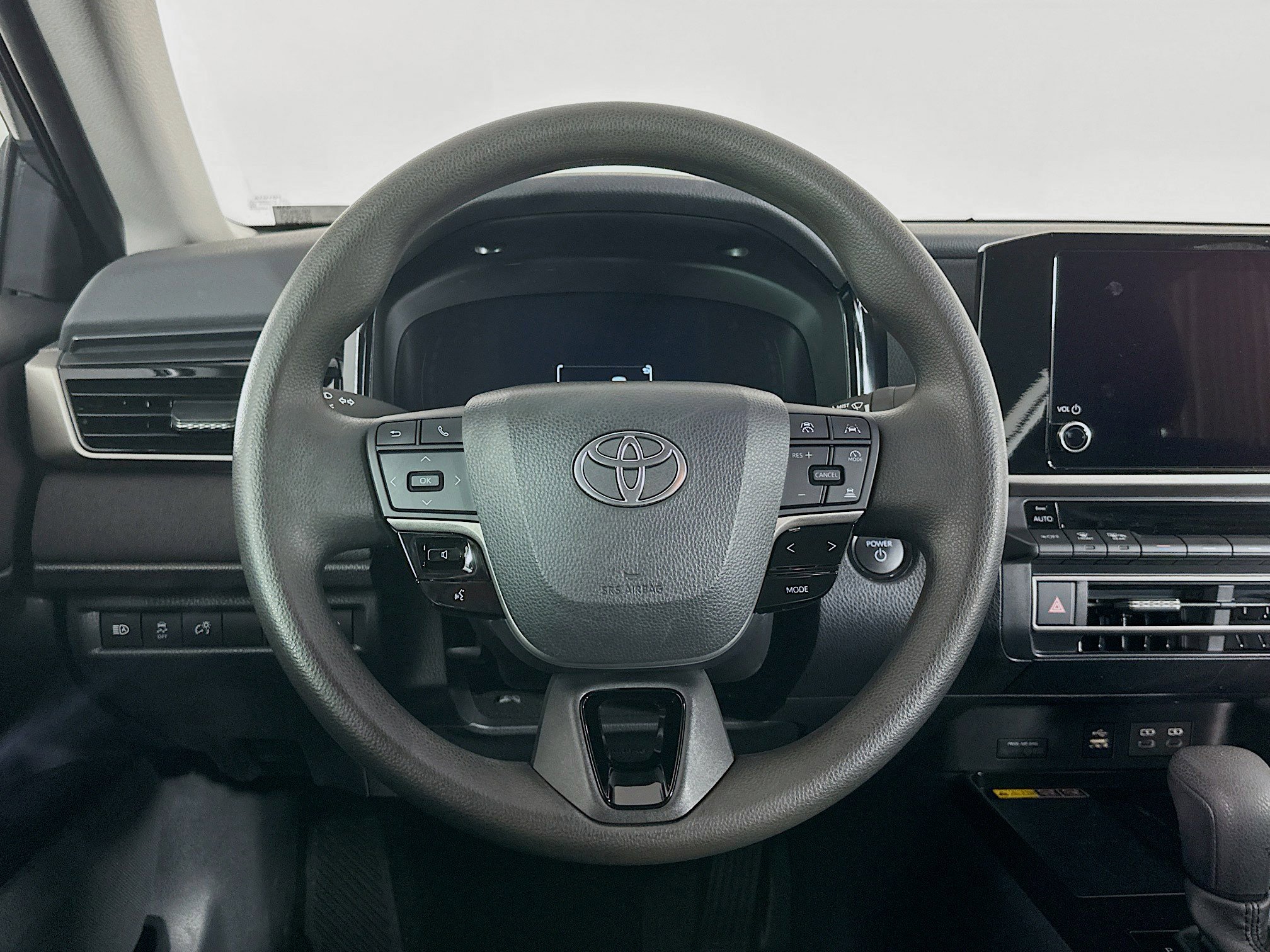 Used 2025 Toyota Camry LE image 18