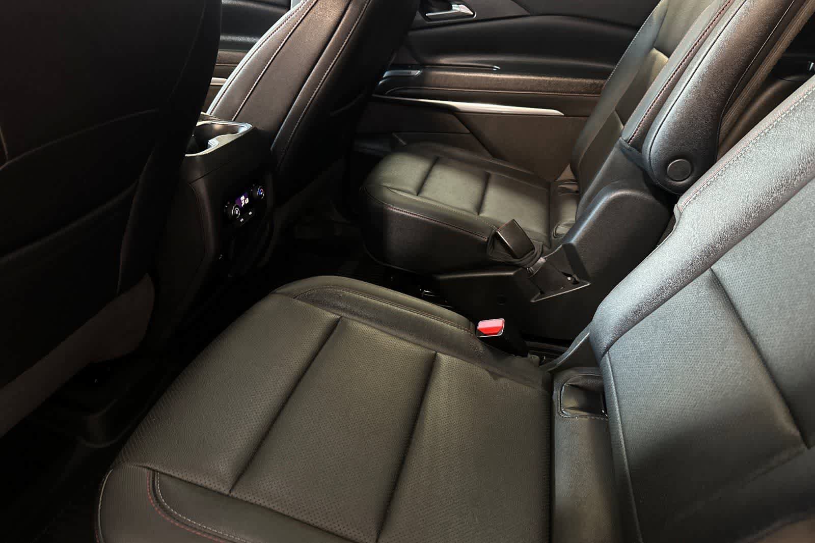 Used 2025 Chevrolet Traverse Z71 w/ Driver Confidence Package image 5