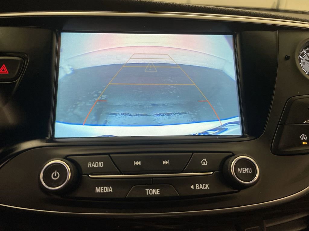 Used 2020 Buick Envision Essence FWD image 9