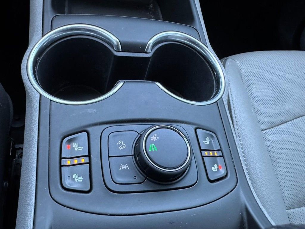 Used 2022 GMC Terrain SLT image 18